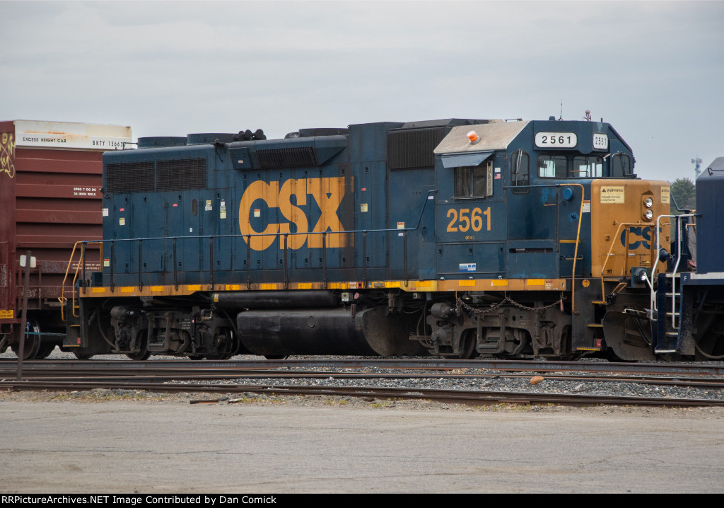 CSX 2561